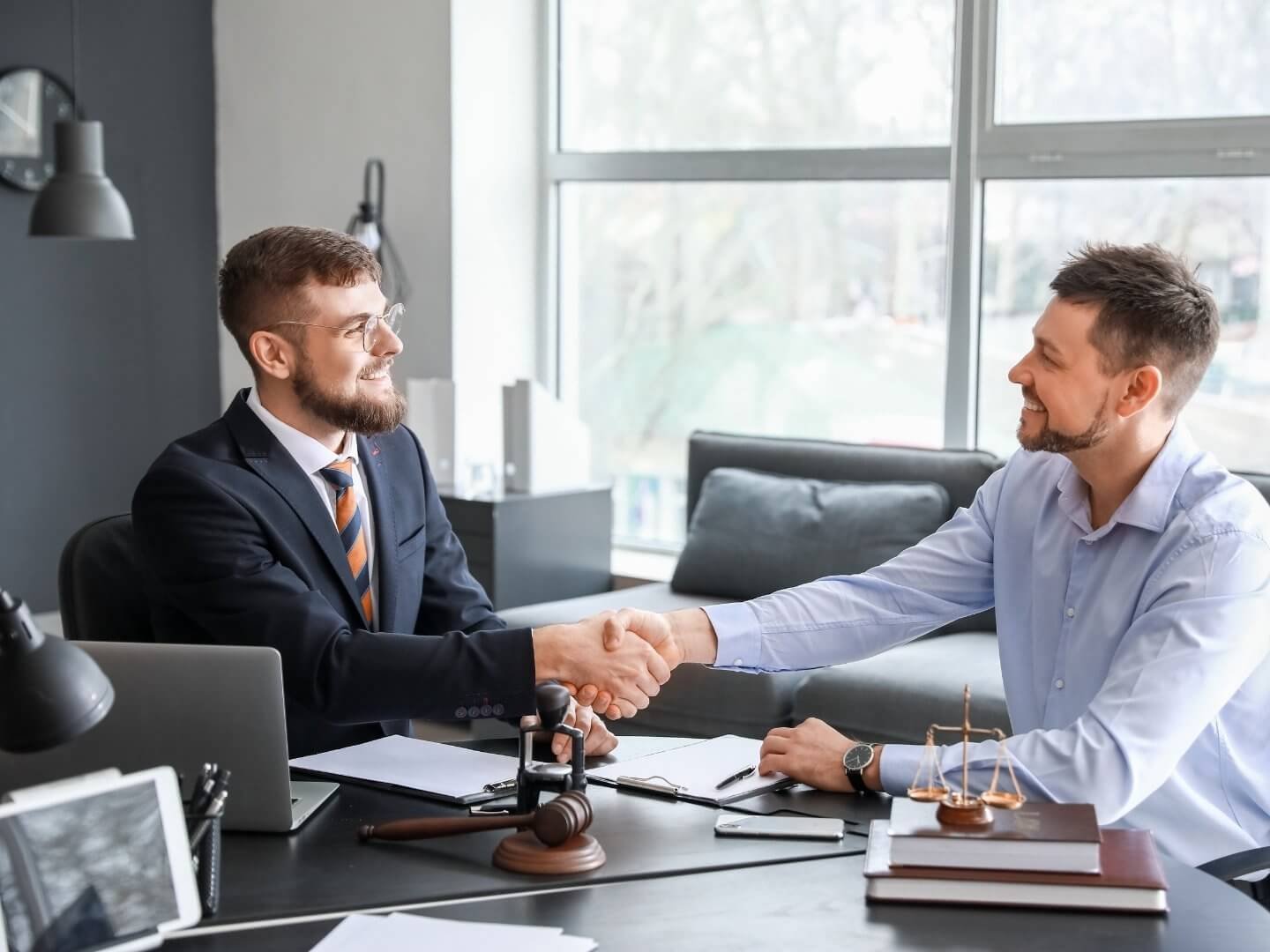 6 navarrete-arrones-abogados-derecho-penal-civil-familia-administrativo-consultoria-sevilla